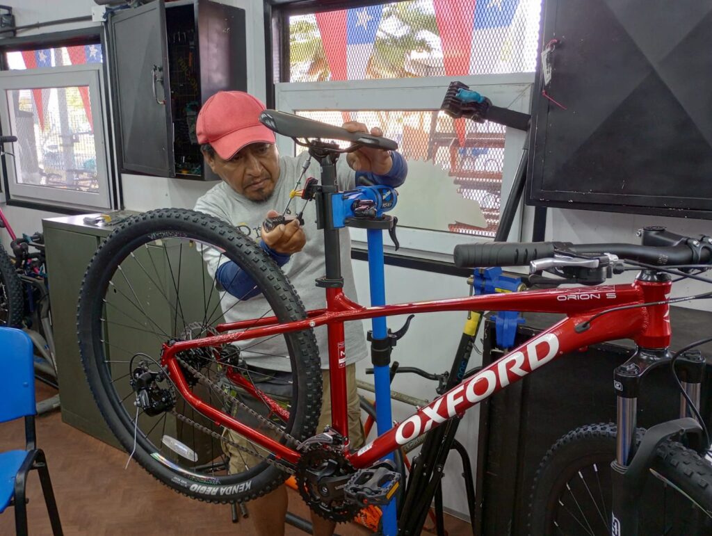 Escuela Latinoamericana de la Bicicleta ELAB